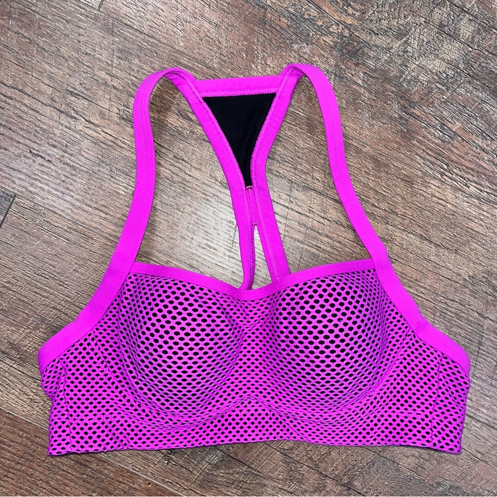 Victoria’s Secret VS Sport VSX Sports Bra - Picture 2 of 5
